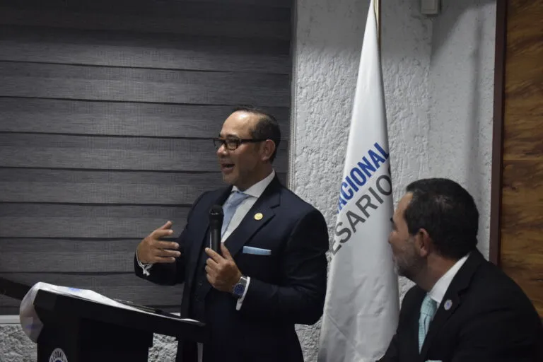 COINE, Florida Global University, Empresas, Jóvenes,