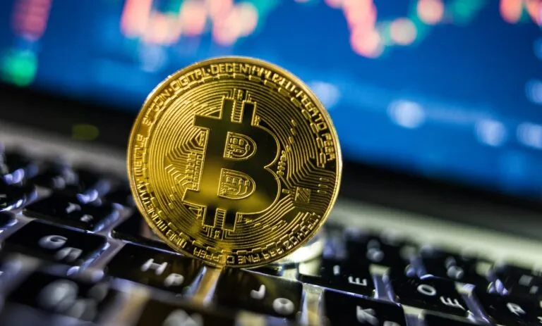 Bitcoin supera los 17,000 dólares por primera vez en 3 años