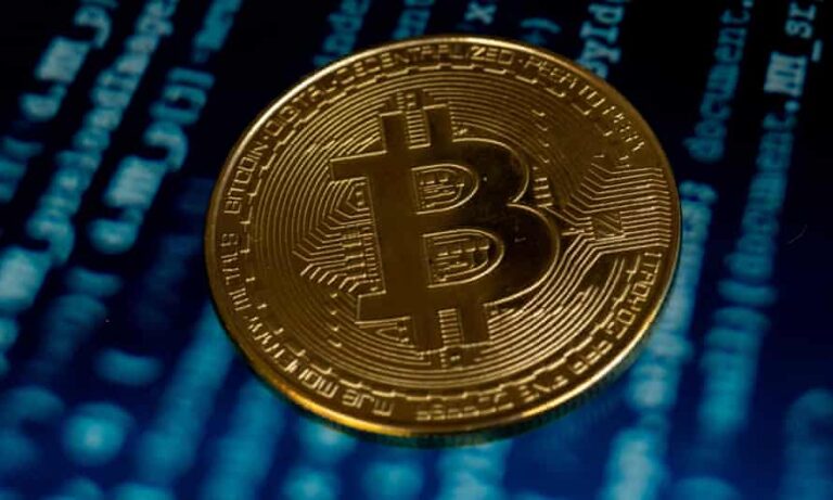 Bitcoin se recupera de las pérdidas iniciales