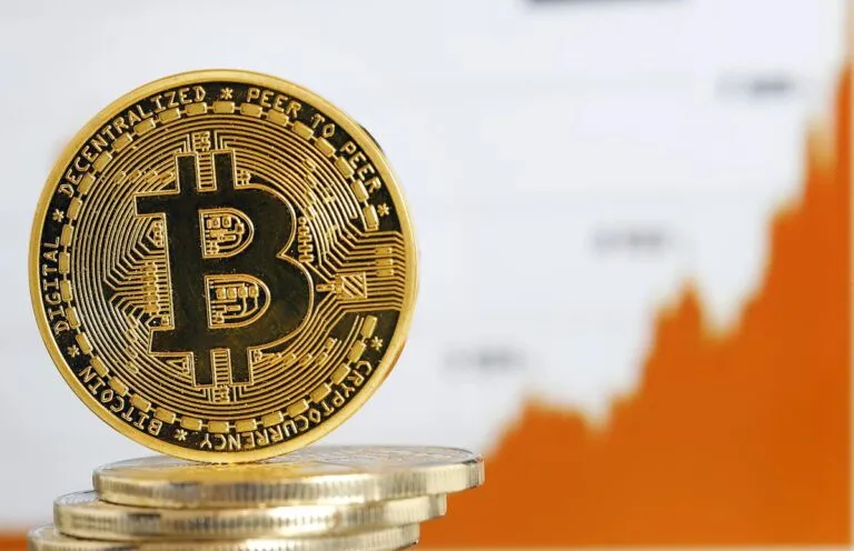 Analista predice que Bitcoin alcanzará los $ 100,000 pronto