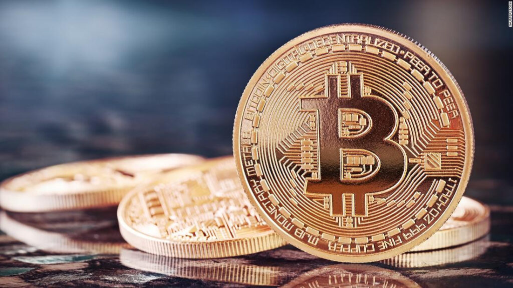 Bitcoin pierde fuerza después de tocar brevemente los 60,000 dólares