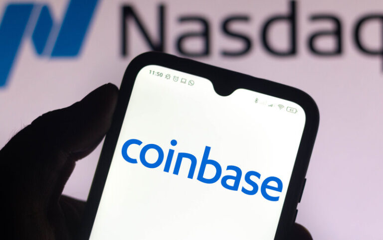 Acciones de Coinbase suben 11%