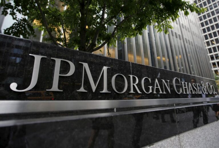 Volatilidad decreciente de Bitcoin atrae inversores institucionales: JPMorgan