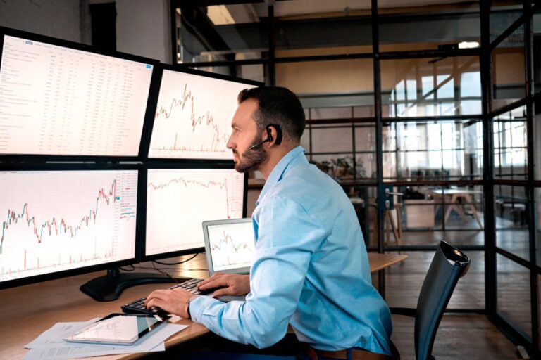 Investigadores de la Universidad de Tsukuba, Japón, crearon un sistema de gestión de carteras de inversión en criptomonedas basado en inteligencia artificial