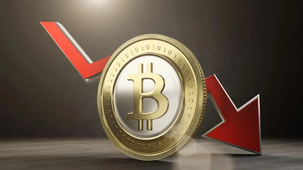 Cae Bitcoin; revén subidas de tasas