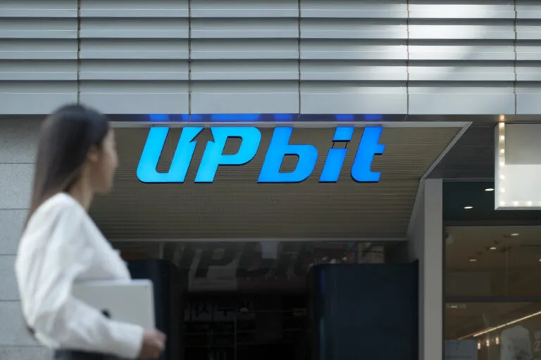 Operaciones de Upbit caen por debajo de USD 4,000 millones