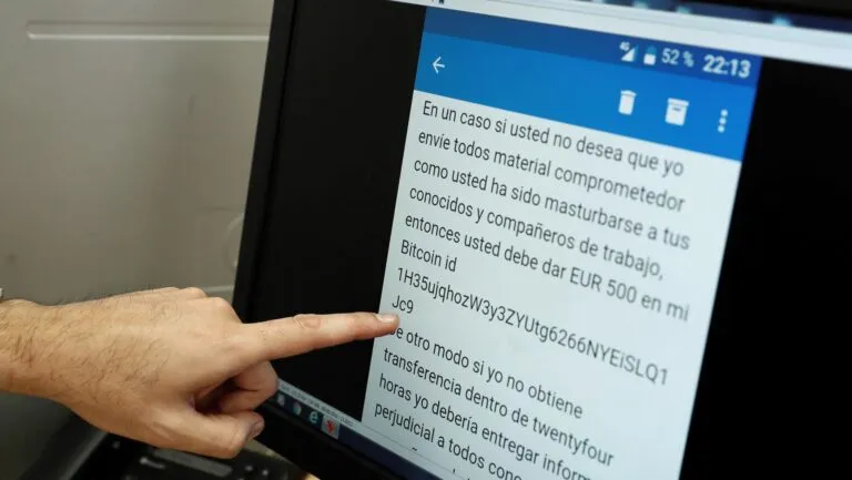 Fraude con criptomonedas amenaza con publicar videos íntimos