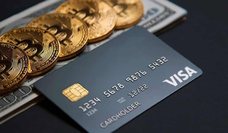 Visa impulsa recompensas en Bitcoin en Estados Unidos mientras los ETFs de Solana atraen capital institucional