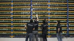 Bitfarms vende su planta en Paraguay y enfoca su estrategia en Norteamérica e infraestructura de inteligencia artificial