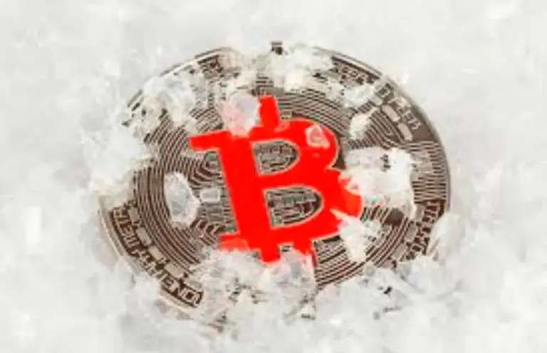Ilustración del invierno cripto con Bitcoin y mercados digitales mostrando volatilidad y presión macroeconómica.