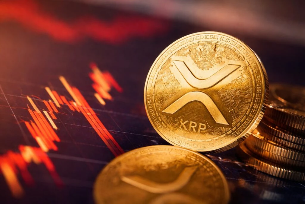 Ilustración editorial que muestra un token XRP y símbolos de la Casa Blanca y la Reserva Federal con fondo financiero