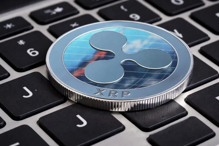 Gráfico financiero muestra la Ripple cotización en 2,38 euros este 18 de enero en España