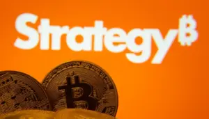 Strategy mantiene una estrategia de acumulación de Bitcoin y define escenarios extremos en los que podría vender parte de sus reservas.