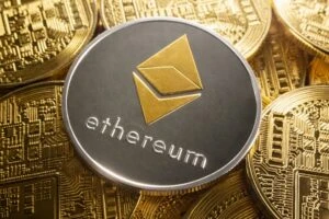 Precio de criptomonedas en Argentina hoy con gráficos de Bitcoin y Ethereum en mercado digital