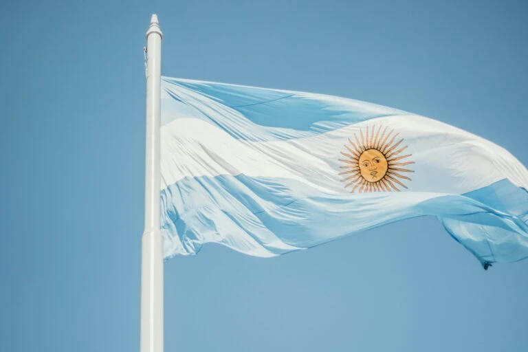Exchange cripto con nuevos servicios y liquidez creciente en Argentina dentro del mercado regional