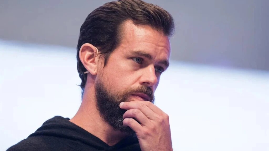 Jack Dorsey impulsa uso de inteligencia artificial para reemplazar gerentes en empresas tecnológicas