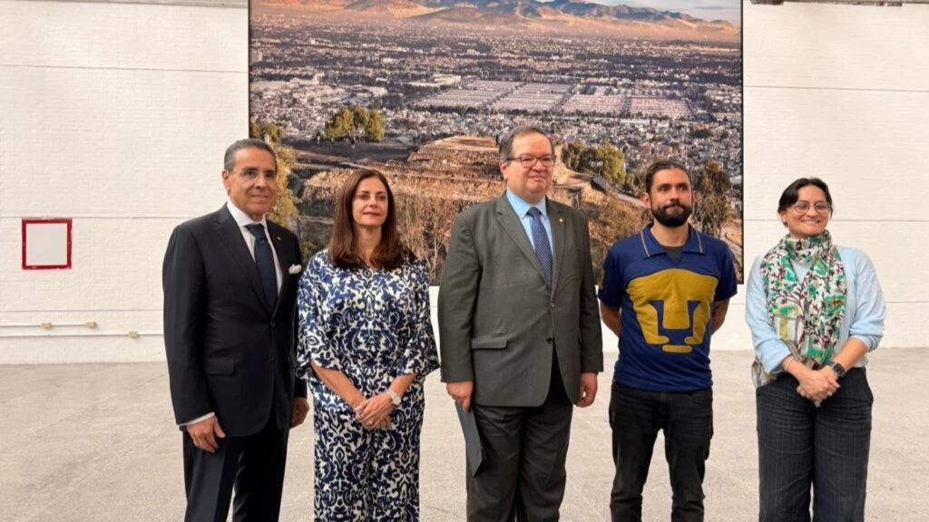 Banco Azteca y la UNAM presentan exposición fotográfica de Santiago Arau sobre el Valle de México