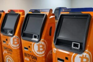 Bitcoin Depot enfrenta bancarrota en Estados Unidos tras pérdidas y presión regulatoria sobre cajeros cripto
