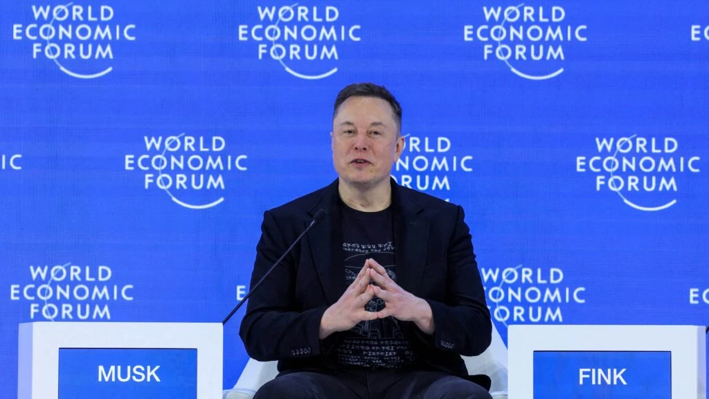 Elon Musk analiza fusionar Tesla y SpaceX para fortalecer reservas corporativas de bitcoin