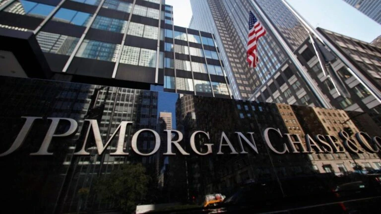JPMorgan analiza crecimiento de fondos tokenizados y stablecoins en blockchain