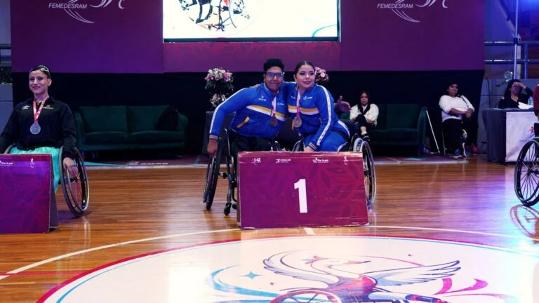 Daniel Alatorre celebra sus resultados en Paradanza rumbo al Mundial de Eslovaquia