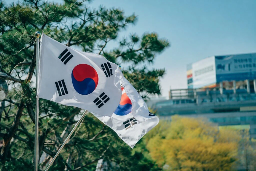 Corea del Sur amplía la Travel Rule para transferencias cripto pequeñas y fortalece controles AML y trazabilidad financiera