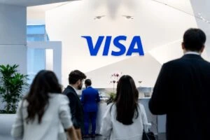 Visa Stablecoin Platform para emitir y gestionar stablecoins con infraestructura blockchain para instituciones financieras.