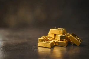 Precio del oro en Estados Unidos ante inflación, demanda defensiva y tensión geopolítica en los mercados
