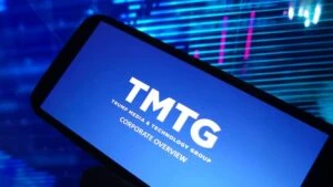 Trump Media termina su alianza con Crypto.com y cancela proyectos de ETF, tesorería cripto y mercados de predicción.