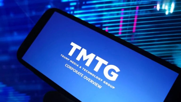 Trump Media termina su alianza con Crypto.com y cancela proyectos de ETF, tesorería cripto y mercados de predicción.