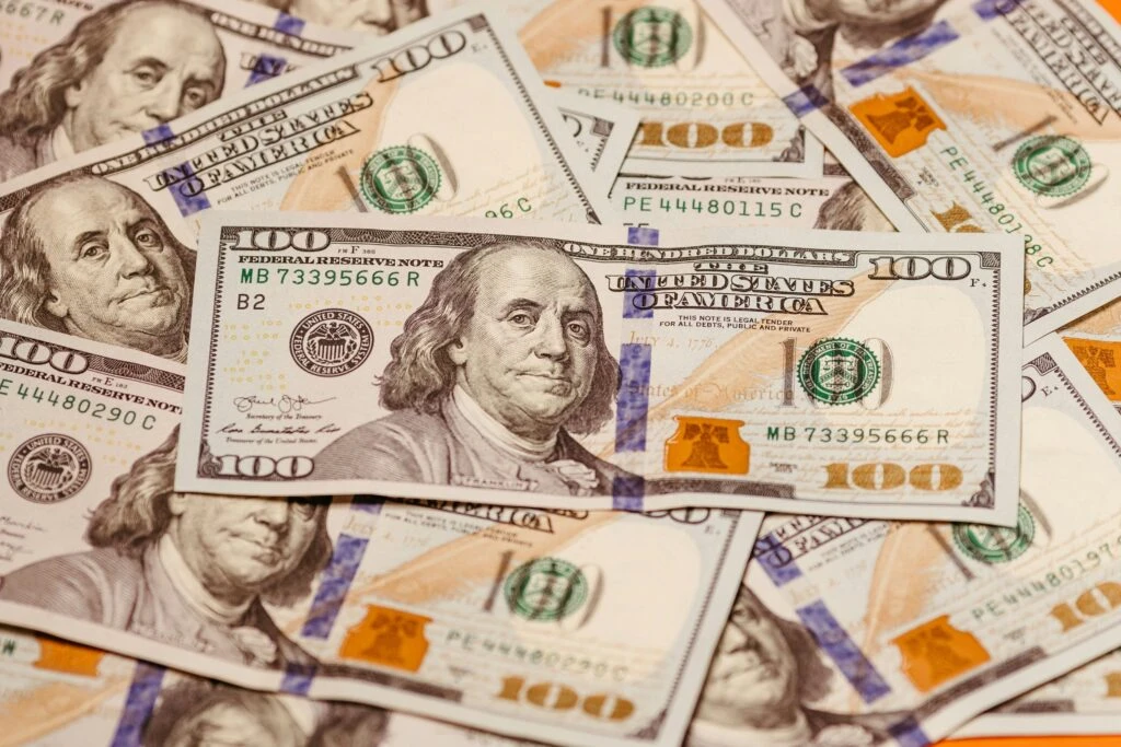 Dólar cripto cotizado mediante stablecoins y billeteras digitales en Argentina.