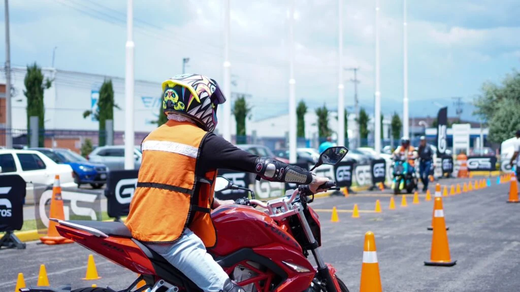 Elektra transforma la movilidad urbana ante el colapso del transporte tradicional