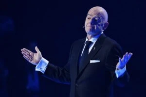 Gianni Infantino enfrenta disputa legal entre FIFA y UEFA por un fallido proyecto comercial