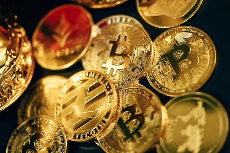 TKNZ ofrece exposición al mercado digital mediante un producto cotizado con varios criptoactivos y gestión activa profesional.