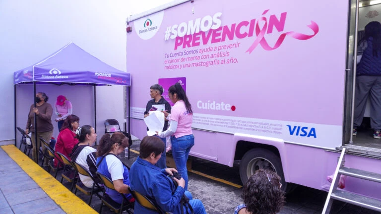 Banco Azteca acerca mastografías gratuitas con su Cuenta SOMOS