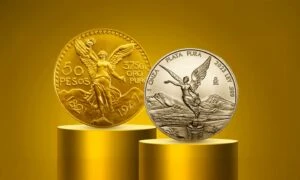 Moneda mexicana de centenario de oro que representa la reciente disminución de su precio en el mercado nacional.