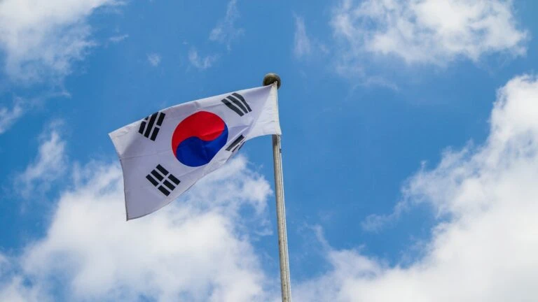 Corea del Sur bloquea 27 exchanges de criptomonedas sin registro y refuerza la supervisión de plataformas extranjeras.